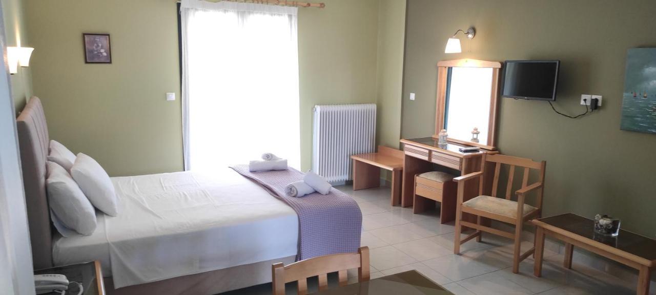 Hotel Patelis Poúlithra 외부 사진
