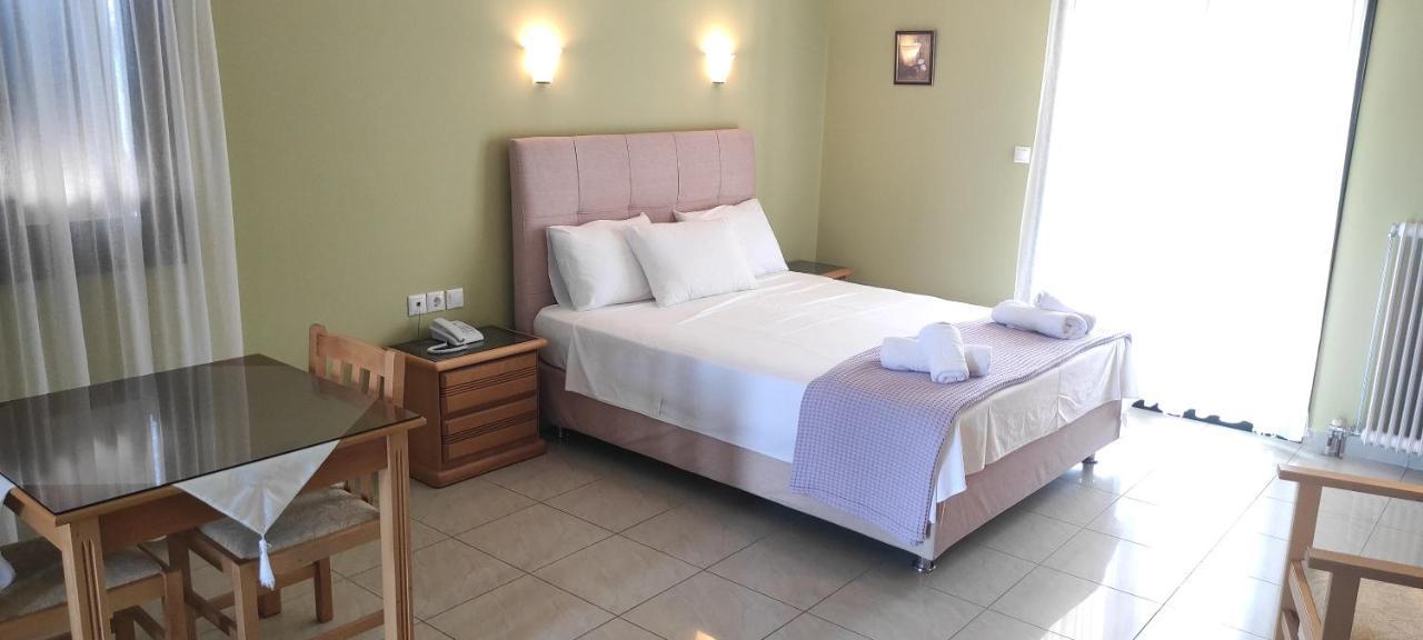Hotel Patelis Poúlithra 외부 사진