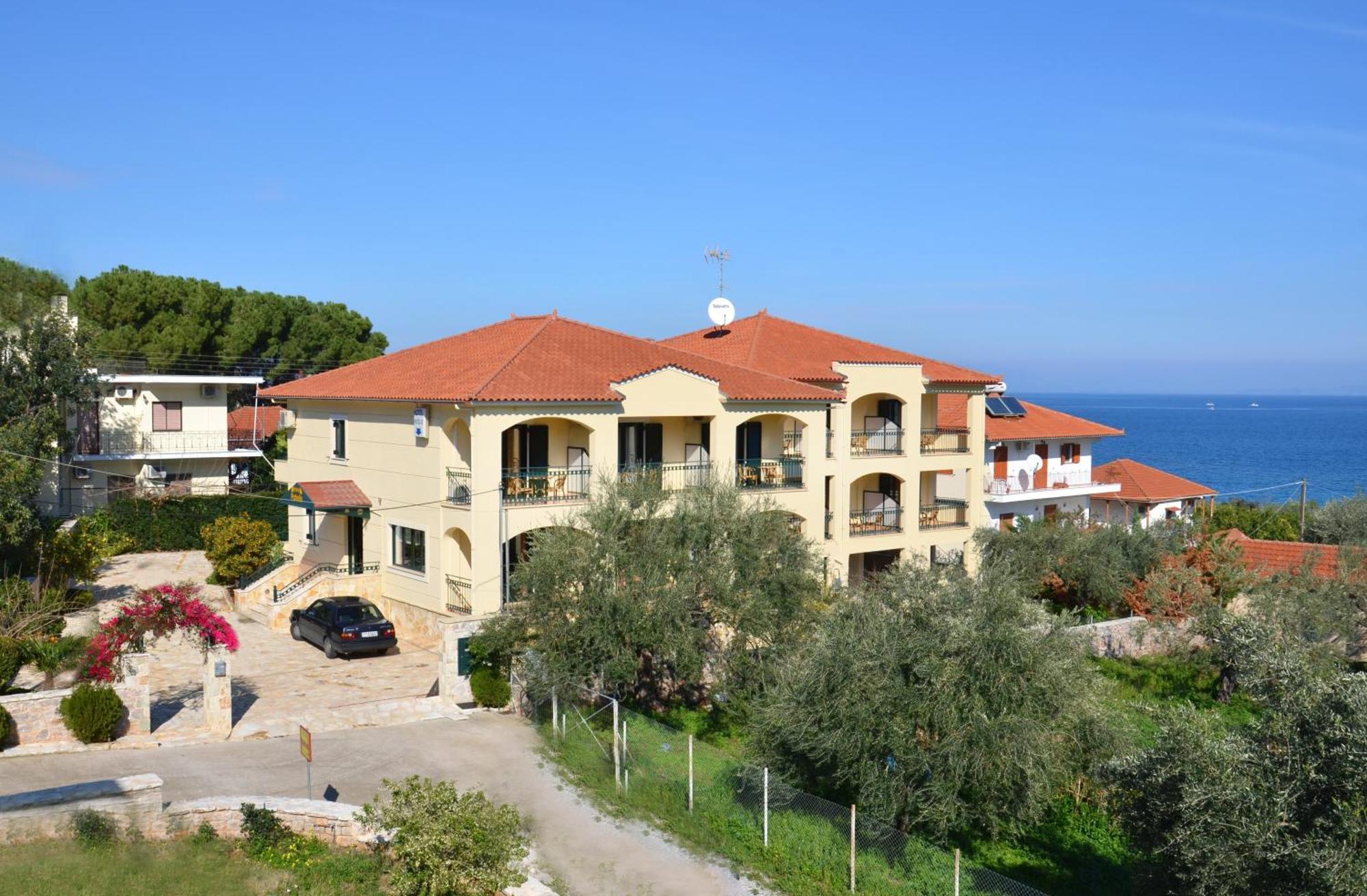Hotel Patelis Poúlithra 외부 사진