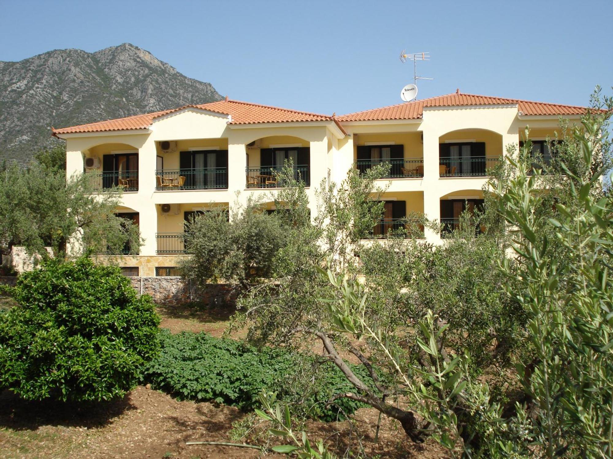 Hotel Patelis Poúlithra 외부 사진