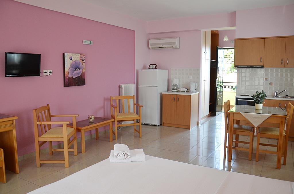 Hotel Patelis Poúlithra 외부 사진