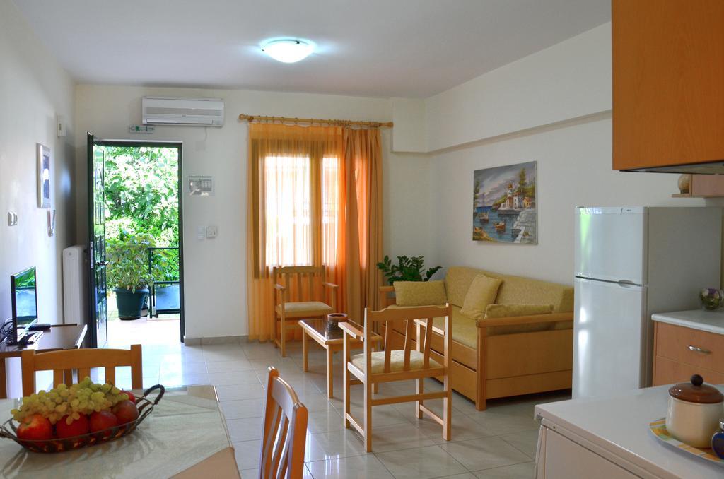 Hotel Patelis Poúlithra 외부 사진