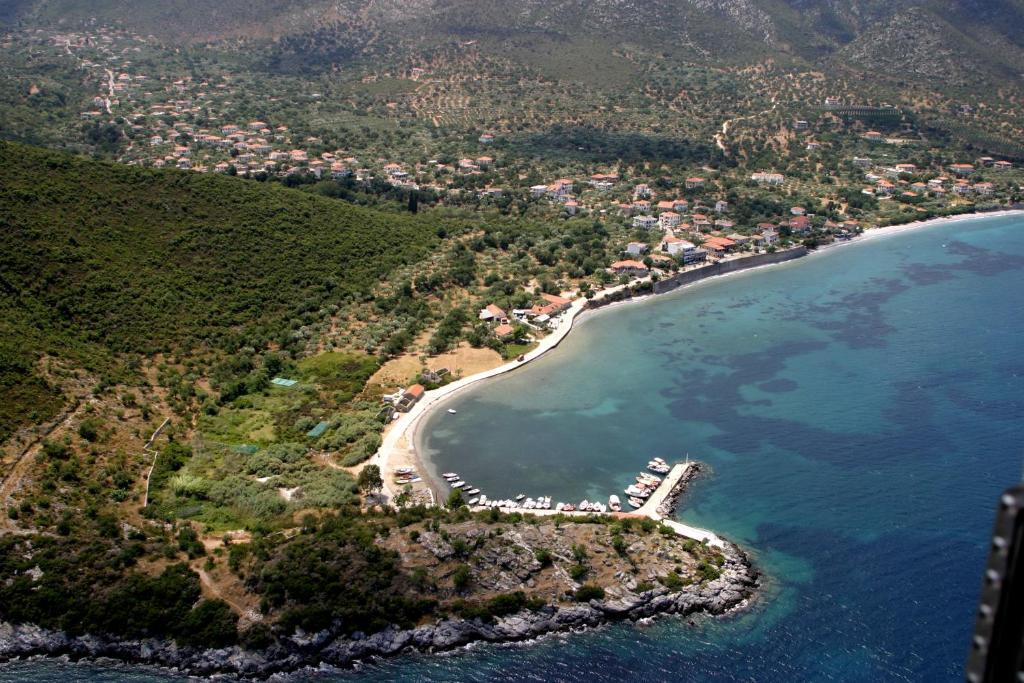 Hotel Patelis Poúlithra 외부 사진