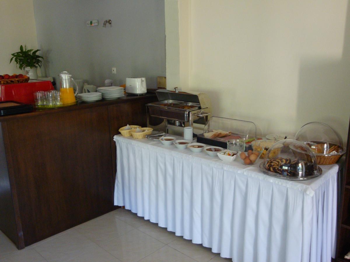 Hotel Patelis Poúlithra 외부 사진