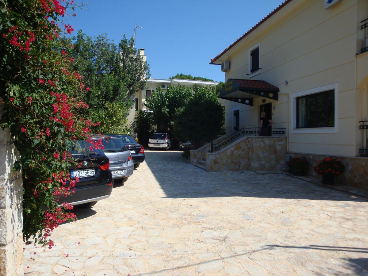 Hotel Patelis Poúlithra 외부 사진