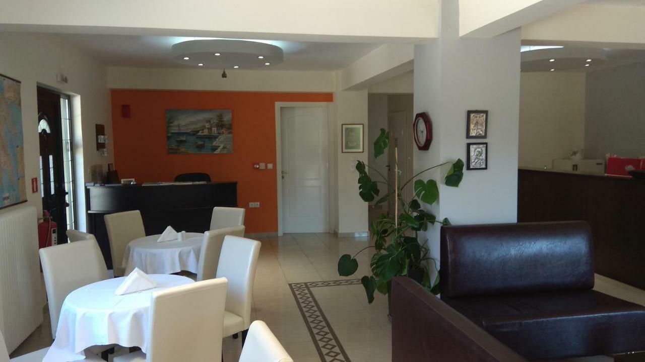 Hotel Patelis Poúlithra 외부 사진