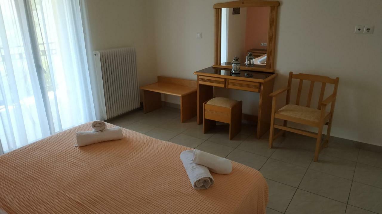Hotel Patelis Poúlithra 외부 사진